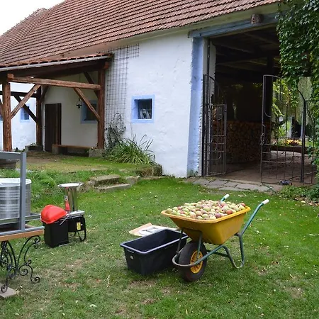 Venkovský dům U Kamenneho Stolu Modletice